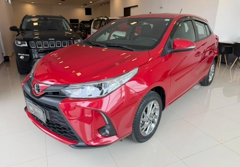 Toyota Yaris 2025 Vermelho — foto 1 de 3