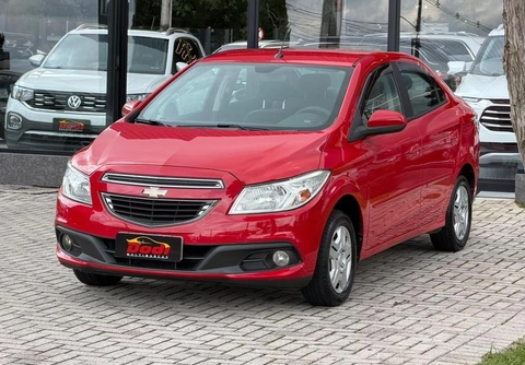 Chevrolet Prisma 2014 Vermelho — foto 1 de 3