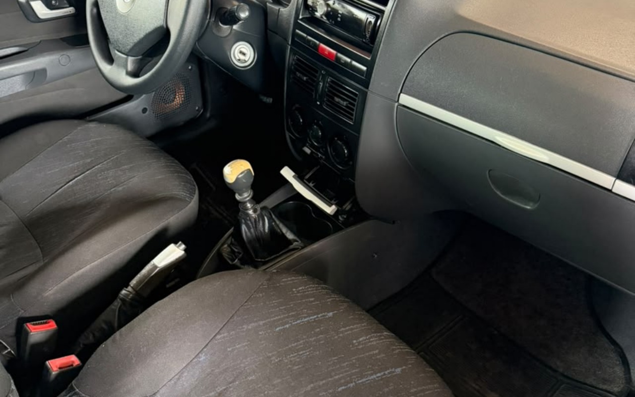 imagem-https://www.socarrao.com.br/sc-vehicle-images-prod/4146014/1790441729056-V2hhdHNBcHAgSW1hZ2UgMjAyNi0wOS0yNSBhdCAxMS40NC4zMSBBTSAoNykuanBlZw.jpeg
