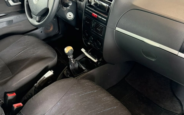 imagem-https://www.socarrao.com.br/sc-vehicle-images-prod/4146014/1790441729056-V2hhdHNBcHAgSW1hZ2UgMjAyNi0wOS0yNSBhdCAxMS40NC4zMSBBTSAoNykuanBlZw.jpeg