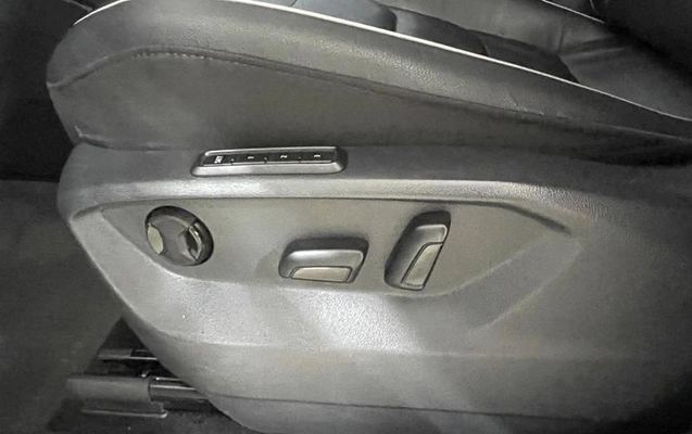 imagem-https://www.socarrao.com.br/sc-vehicle-images-prod/4146024/1792153638593-8517634_21_B_e0a99d18e4.jpeg