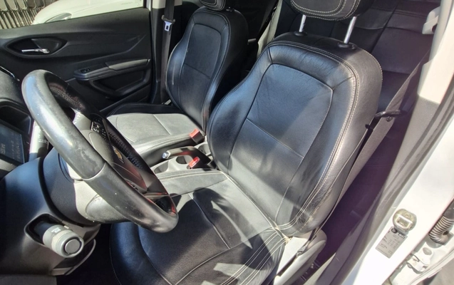 imagem-https://www.socarrao.com.br/sc-vehicle-images-prod/4146070/1790443566700-V2hhdHNBcHAgSW1hZ2UgMjAyNi0wOS0yNiBhdCAxNC4yMS4zOSAoMSkuanBlZw.jpeg