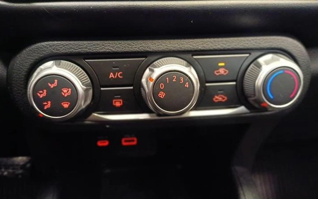 imagem-https://www.socarrao.com.br/sc-vehicle-images-prod/4146130/1790445627358-8470293_17_B_807b1302c8.jpeg
