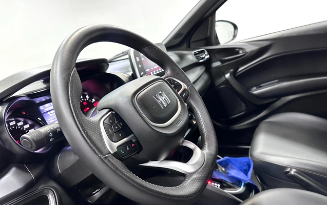 imagem-https://www.socarrao.com.br/sc-vehicle-images-prod/4146140/1790614584975-3f57a4ee-85b5-415d-9cb1-985b2f2f80f4.jpg