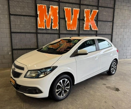 Chevrolet Onix 2016 Branco — foto 1 de 3