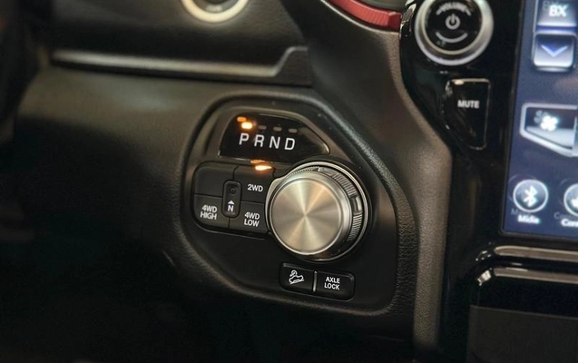 imagem-https://www.socarrao.com.br/sc-vehicle-images-prod/4146249/1790446873179-8517819_17_B_b6980c0df9.jpeg