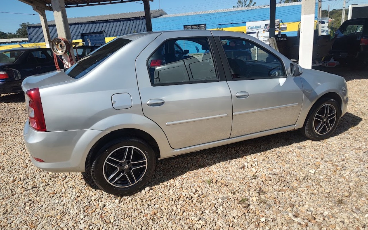 Renault Logan Expression Hi Flex 1.6 8V 4P - foto 2