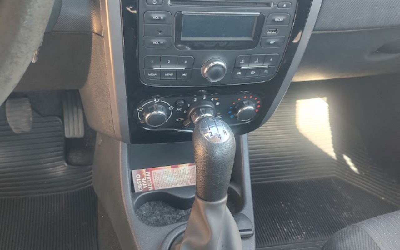 Renault Logan Expression Hi Flex 1.6 8V 4P - foto 3