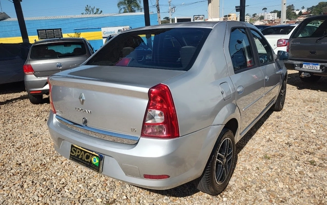 imagem-https://www.socarrao.com.br/sc-vehicle-images-prod/4146252/1790448204199-SU1HXzIwMjYwOTI2XzE0NTUwMzMwNV9IRFIuanBn.jpg