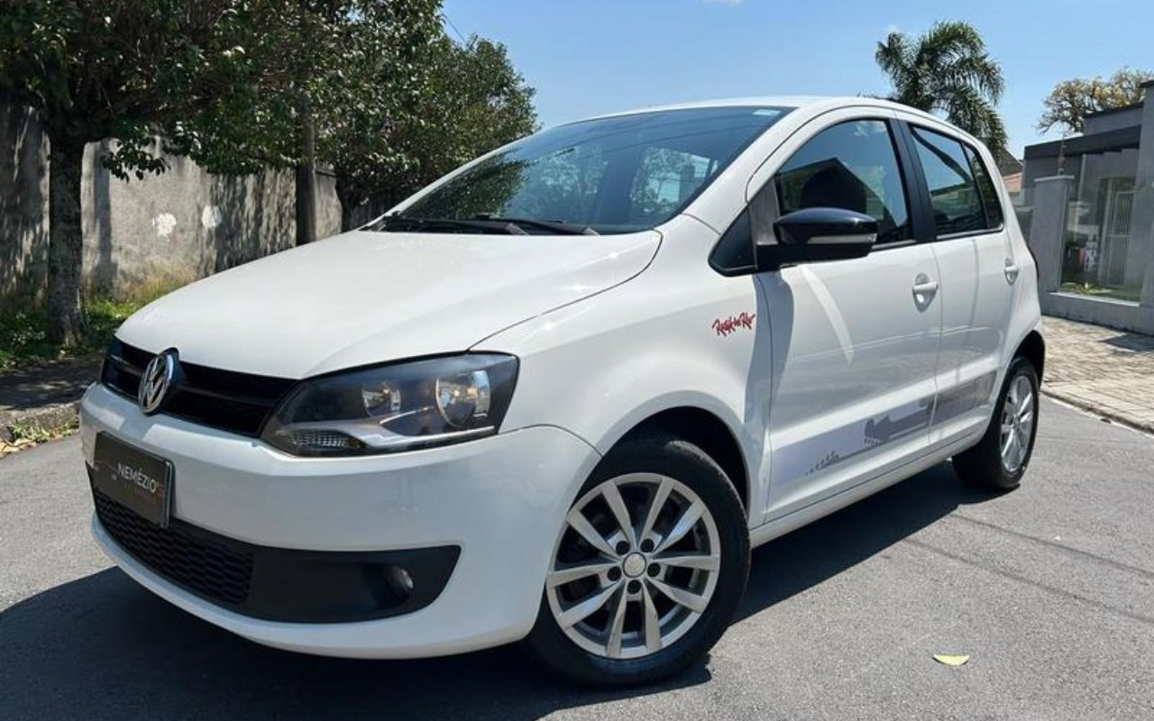 Volkswagen Fox 2014 Branco — foto 1 de 3