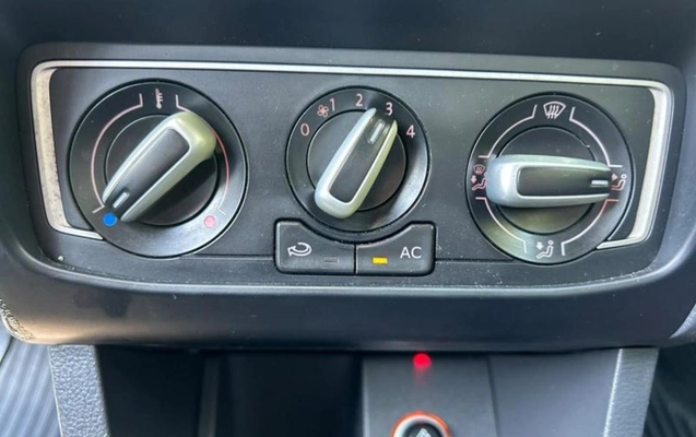 imagem-https://www.socarrao.com.br/sc-vehicle-images-prod/4146471/1790447882185-RkNfMzQ0NjVfODQ5MDM1Nl8yM19WX2YxMWFhZmI5N2EuanBlZw.jpeg