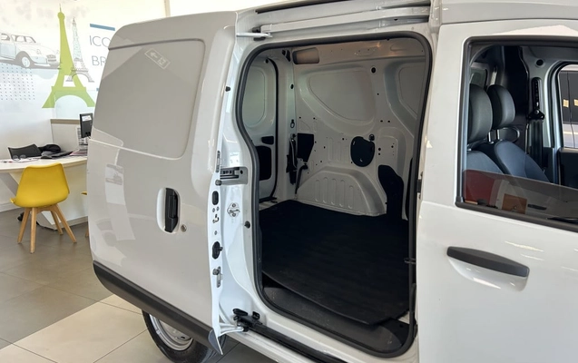 imagem-https://www.socarrao.com.br/sc-vehicle-images-prod/4146717/1790451816110-vehicle_image_1790451753_0347a90c94746d09355a07706214763d.jpeg