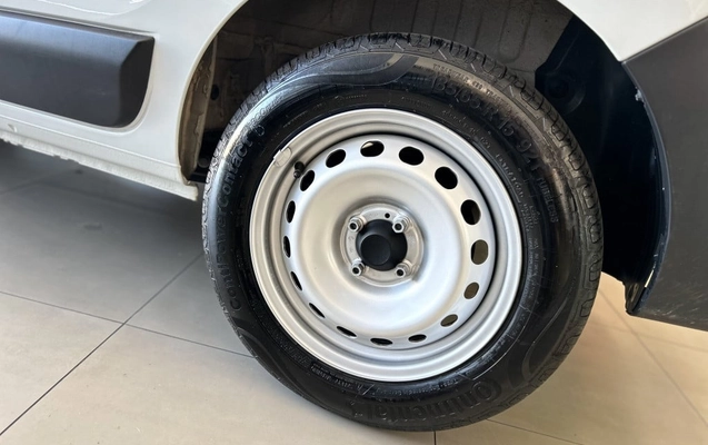 imagem-https://www.socarrao.com.br/sc-vehicle-images-prod/4146717/1790451816121-vehicle_image_1790451773_eb7016beeceb094045900ab8c1e39275.jpeg