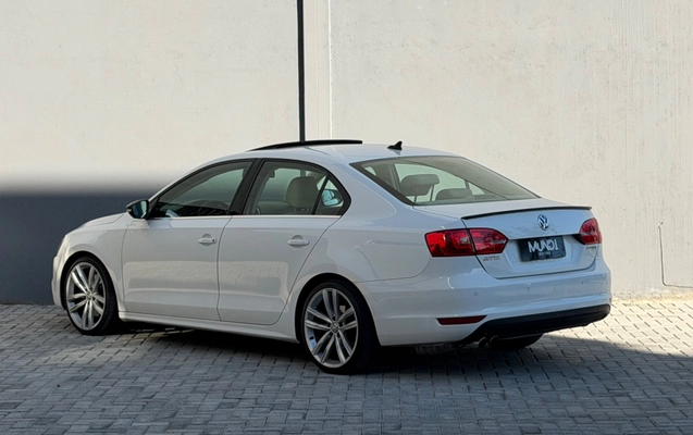 imagem-https://www.socarrao.com.br/sc-vehicle-images-prod/4146857/1790454045368-ffe70d81-b892-4c31-b03c-6e0a18158ced.jpg