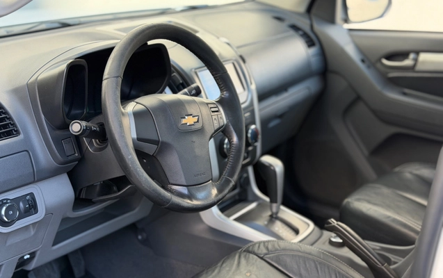 imagem-https://www.socarrao.com.br/sc-vehicle-images-prod/4146899/1790454720678-0d185042-5ad8-44f9-aac6-c57400d1b955.jpg