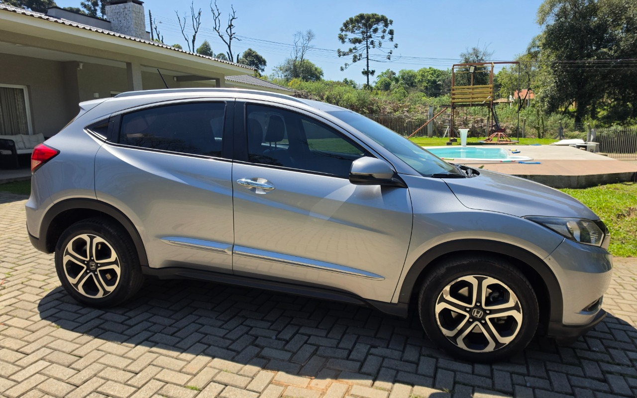 Honda HR-V 2018 Prata — foto 1 de 3