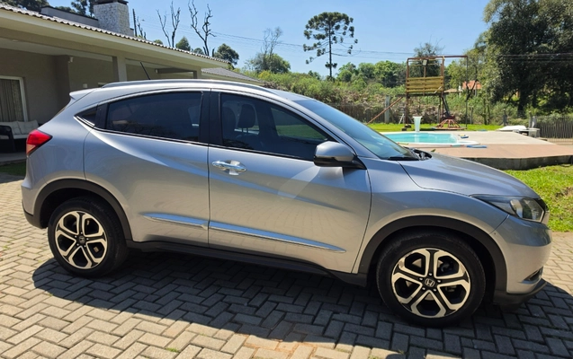 imagem-https://www.socarrao.com.br/sc-vehicle-images-prod/4147022/1790461196874-MjAyNjA5MjZfMTExMjI3LmpwZw.jpg