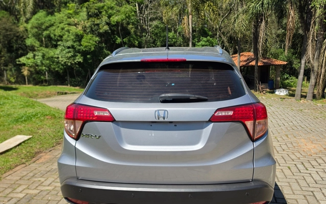 imagem-https://www.socarrao.com.br/sc-vehicle-images-prod/4147022/1790461197576-MjAyNjA5MjZfMTExMjQ2KDEpLmpwZw.jpg