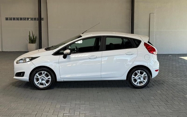 imagem-https://www.socarrao.com.br/sc-vehicle-images-prod/4147093/1790465796175-8458300_3_B_7e199f8fc5.jpeg