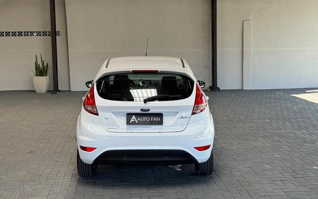imagem-https://www.socarrao.com.br/sc-vehicle-images-prod/4147093/1790465796179-8458300_6_B_c438864e1d.jpeg