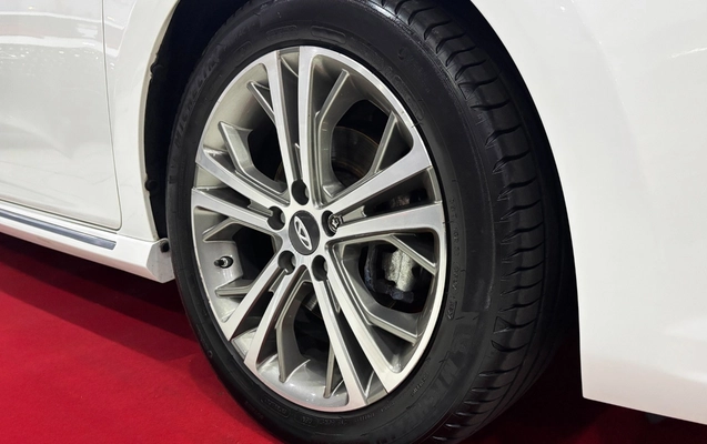 imagem-https://www.socarrao.com.br/sc-vehicle-images-prod/4147170/1790472076251-MDA5LmpwZw.jpg