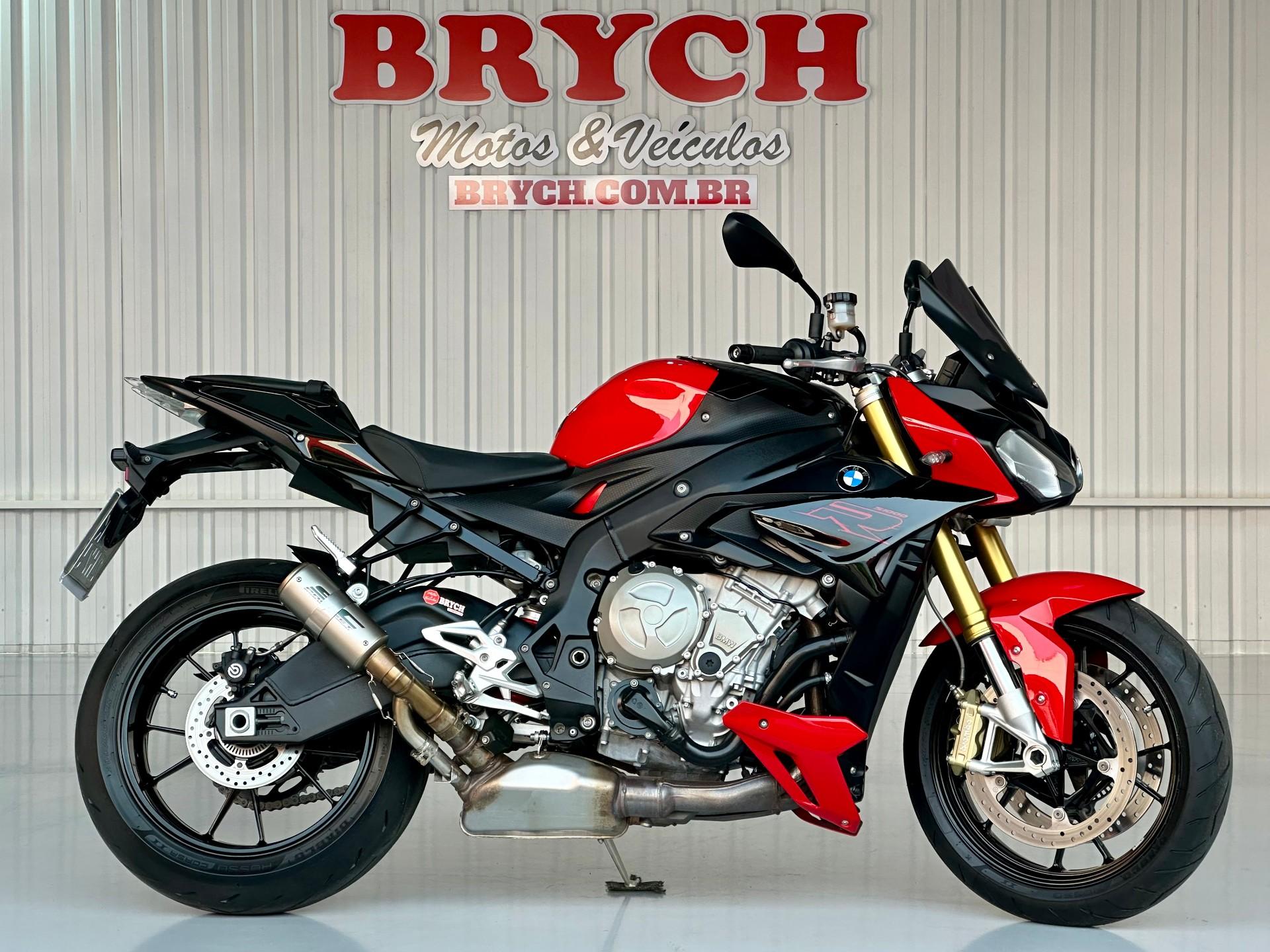 BMW S 1000 R  na cor Vermelho em Pomerode / SC - 41550
