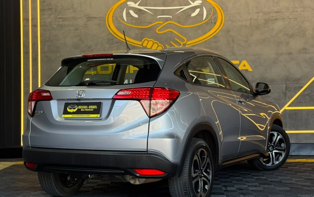 imagem-https://www.socarrao.com.br/sc-vehicle-images-prod/4155560/1790510383995-003_83ec0c7ea219769d9e746a09085e6248.jpg