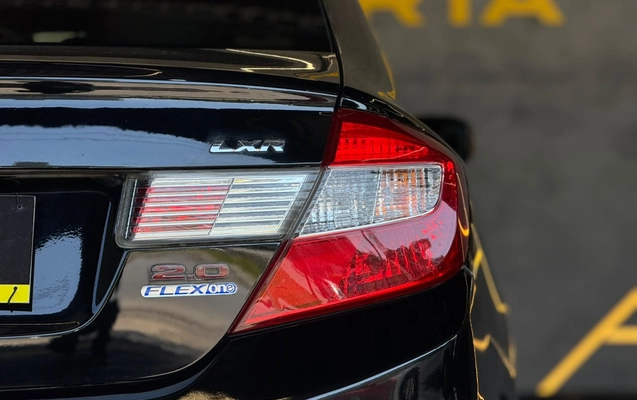 imagem-https://www.socarrao.com.br/sc-vehicle-images-prod/4155561/1790510643180-003_afa234c2f17883fb03970b72174e8d8a.jpg