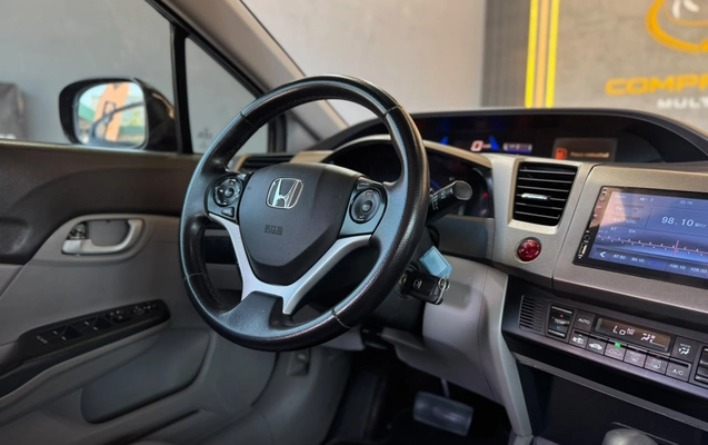 imagem-https://www.socarrao.com.br/sc-vehicle-images-prod/4155561/1790510643190-003_95e67e1a6e580b0eab303a1e9a33beb8.jpg