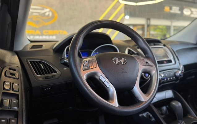 imagem-https://www.socarrao.com.br/sc-vehicle-images-prod/4155562/1790510894095-003_1b9538b102008f4f247c80b5bd9b2f69.jpg