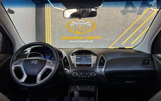 imagem-https://www.socarrao.com.br/sc-vehicle-images-prod/4155562/1790510894096-003_31b6edf3d1bf31ed45195b8ad3da80f7.jpg