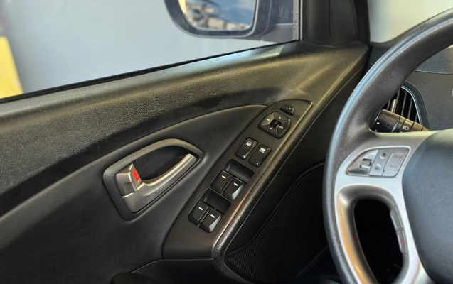 imagem-https://www.socarrao.com.br/sc-vehicle-images-prod/4155562/1790510894101-003_c5de62bd336593e8ae663dd40349647a.jpg