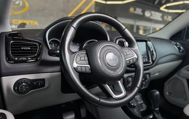 imagem-https://www.socarrao.com.br/sc-vehicle-images-prod/4155564/1790511387292-003_d116b263f4f2d75825c60edb83bd2361.jpg