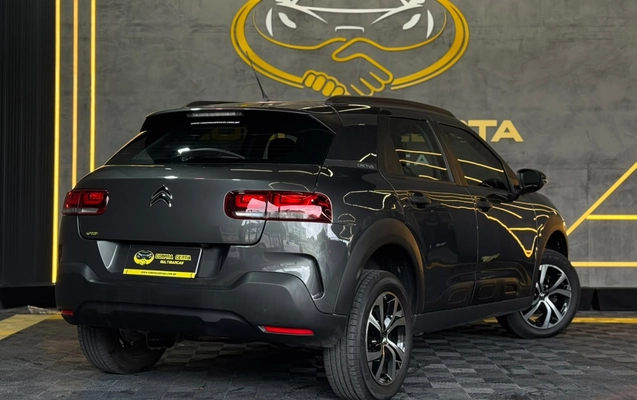 imagem-https://www.socarrao.com.br/sc-vehicle-images-prod/4155889/1790522888257-003_1404fccb41fe8b699de14c4d3026f6e0.jpg