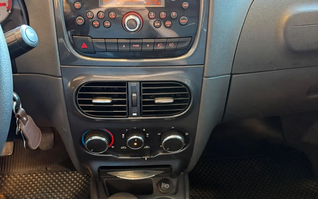 imagem-https://www.socarrao.com.br/sc-vehicle-images-prod/4156023/1790531043176-eecaabfd-9b61-44dc-b8df-62c98791cdfe.jpg