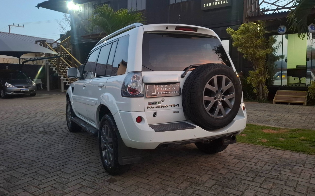 imagem-https://www.socarrao.com.br/sc-vehicle-images-prod/4156027/1790532481051-MjAyNjA5MjRfMTgxOTQ5LmpwZy5qcGVn.jpeg