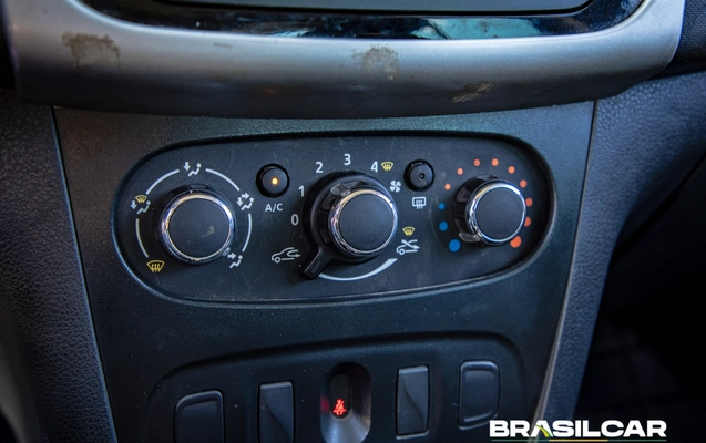 imagem-https://www.socarrao.com.br/sc-vehicle-images-prod/4156379/1790552975768-003_6c47f50b3fa5cb18dcbecdfaf692386d.jpg