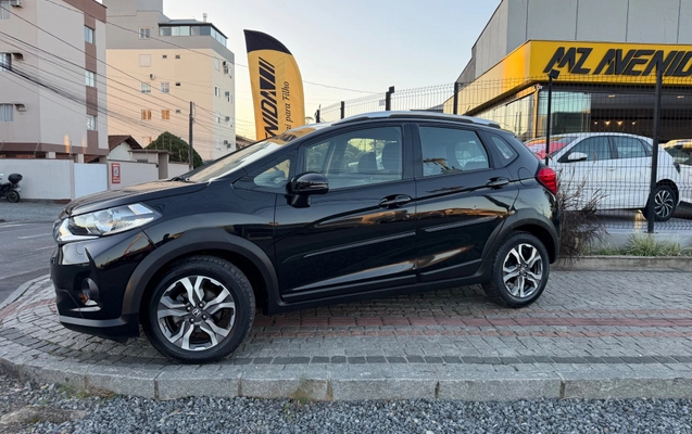 imagem-https://www.socarrao.com.br/sc-vehicle-images-prod/4156649/1790564885744-c3de5563f95646bca93e664a08cc1b5b_1790564811184.jpg