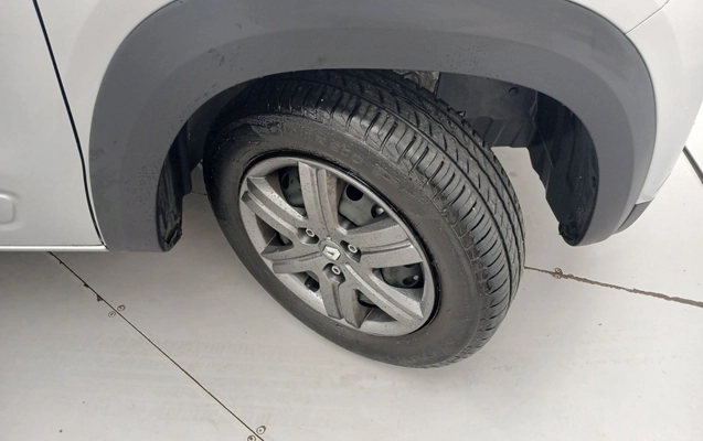 imagem-https://www.socarrao.com.br/sc-vehicle-images-prod/4157109/1790567149950-1_013701.jpg
