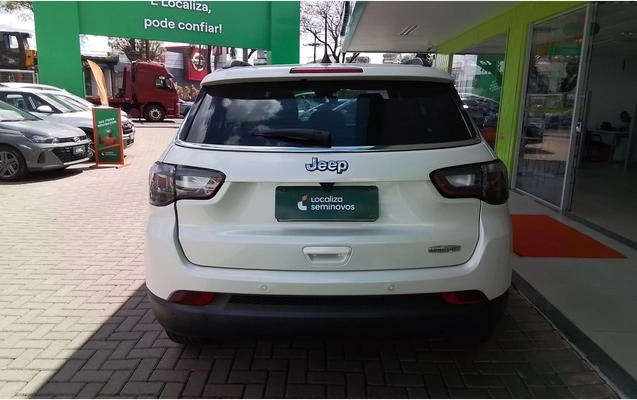 imagem-https://www.socarrao.com.br/sc-vehicle-images-prod/4157419/1790569089982-2_014835.jpg