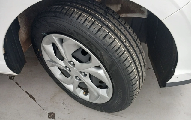 imagem-https://www.socarrao.com.br/sc-vehicle-images-prod/4158619/1790570978922-2_024532.jpg