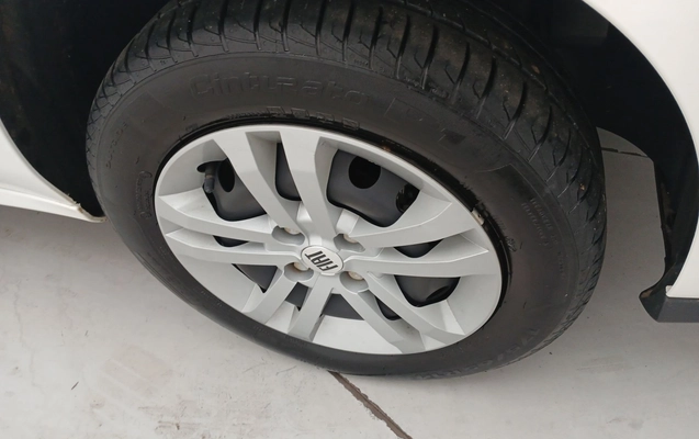 imagem-https://www.socarrao.com.br/sc-vehicle-images-prod/4162282/1790577454302-2_025504.jpg