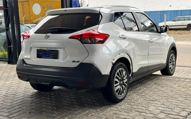 imagem-https://www.socarrao.com.br/sc-vehicle-images-prod/4164972/1790592970830-8509211_5_B_a97ccaf384.jpeg