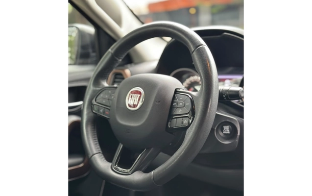 imagem-https://www.socarrao.com.br/sc-vehicle-images-prod/4164977/1790594290322-7_043228.jpg