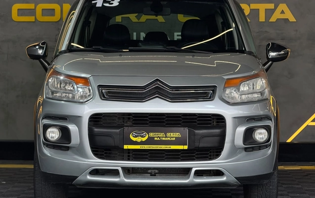 imagem-https://www.socarrao.com.br/sc-vehicle-images-prod/4165000/1790595919766-003_08b1f9d1e909eefcc9dcba8da022927b.jpg