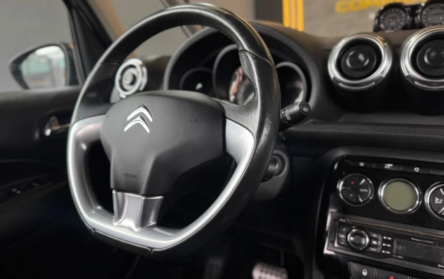 imagem-https://www.socarrao.com.br/sc-vehicle-images-prod/4165000/1790595919795-003_d8daac3a1a87afe6c285121b83ea03ef.jpg