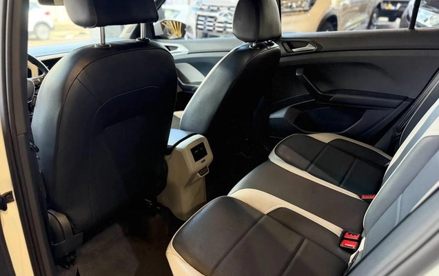 imagem-https://www.socarrao.com.br/sc-vehicle-images-prod/4165006/1790596158192-8509012_10_B_e3bd691620.jpeg