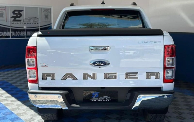 imagem-https://www.socarrao.com.br/sc-vehicle-images-prod/4165029/1790872703314-8517173_16_B_3d2529a506.jpeg