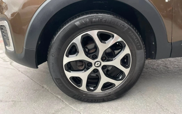 imagem-https://www.socarrao.com.br/sc-vehicle-images-prod/4165053/1790597742956-3c81f33766ec4836b9822c32d9057ecb_1790597684706.jpg