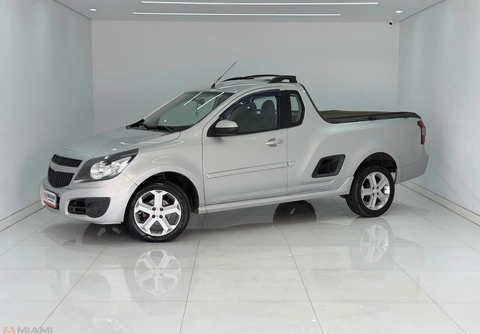 Chevrolet Montana 2015 Prata — foto 1 de 3